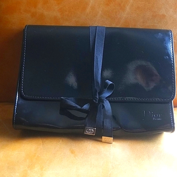 Christian Dior beauté black patent cosmetic travel clutch bag - Picture 3 of 13